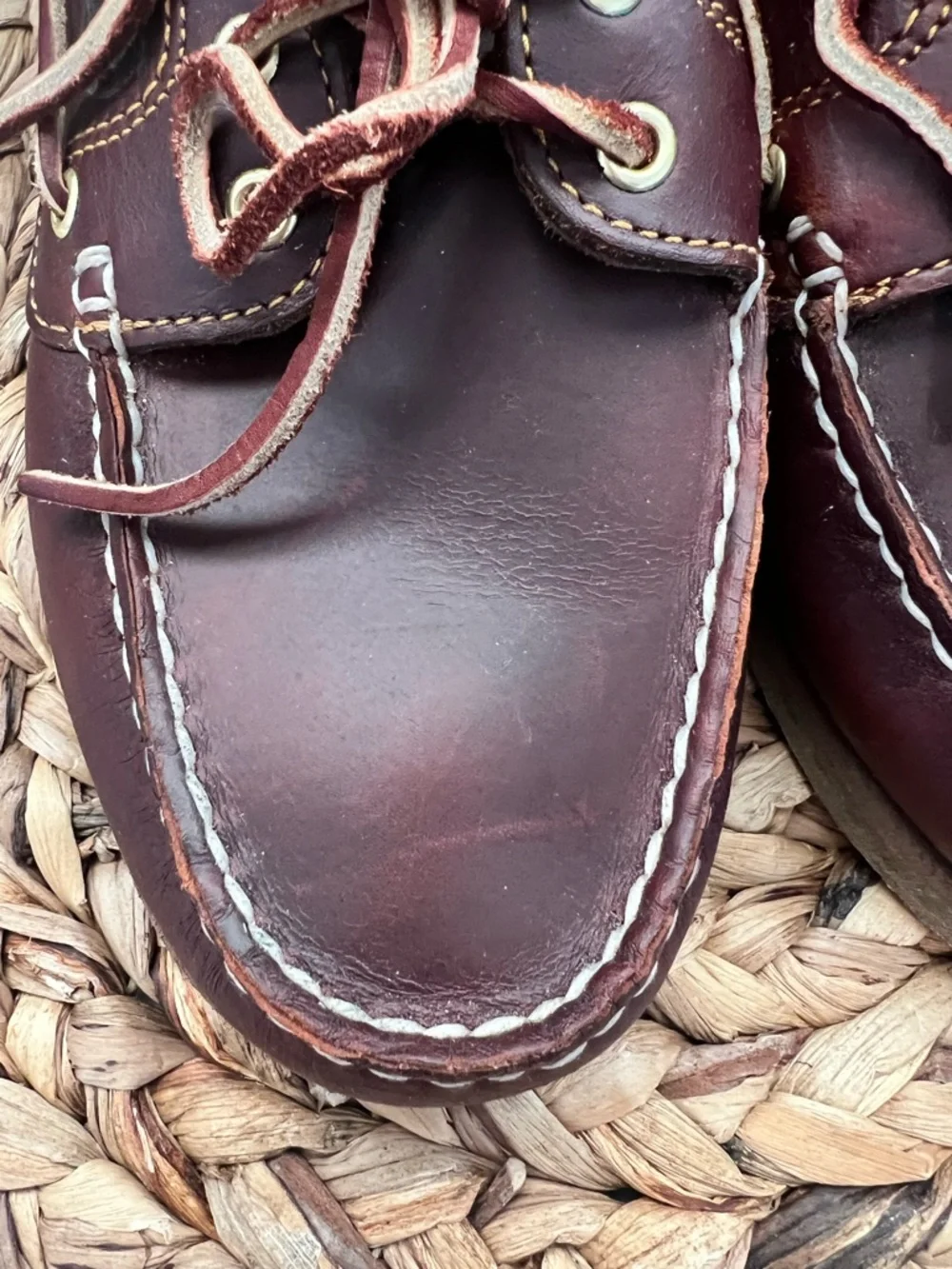 Timberland Women's Amherst 2-Eye Classic Leather Boat Shoes | Size 8 | Rootbeer